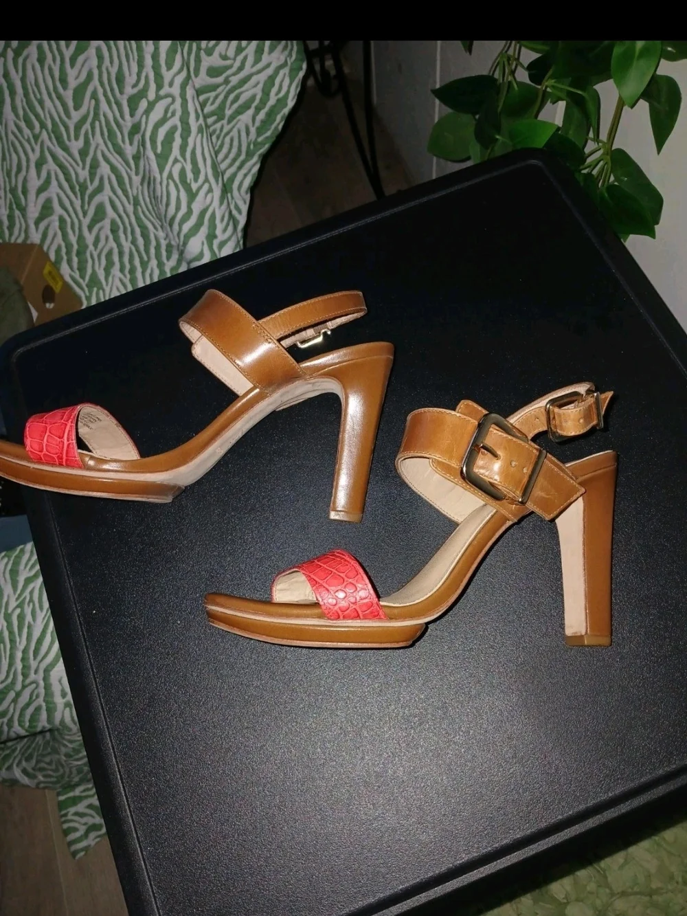 Antionio Melani Fire Coral Orange Women's Heels Sz 7.5